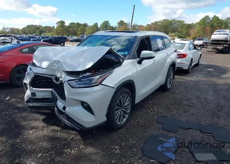 2025 Toyota Highlander Hybrid Limited 25Th Edition from USA, damaged, VIN 5TDKBRCH0SS646342